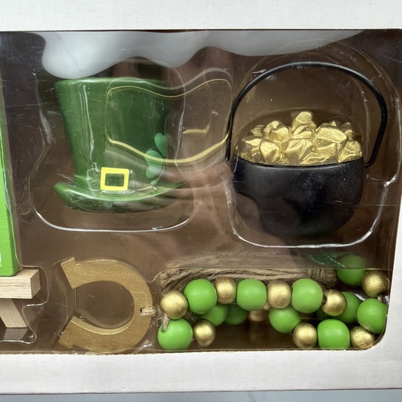 Aldi Kirkton 2024 St Patricks Day Tier Tray Objects Bead Pot O Gold Shamrock NEW - Picture 3 of 6
